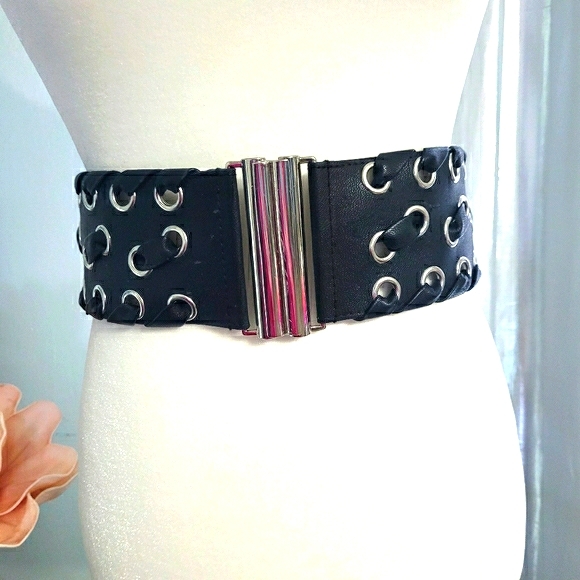 🌞4/$20 Leather Belt - Picture 2 of 5